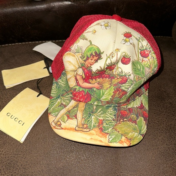 GUCCI KIDS Angela Lynne Strawberry Baseball Cap